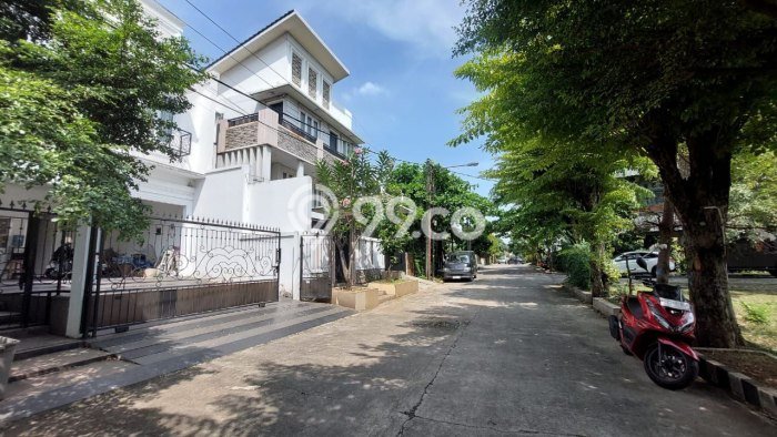 Rumah Elit Modern Tanpa Renovasi di Taman Galaxy Bekasi Rumah Elit Modern Tanpa Renovasi di Taman Galaxy Bekasi
