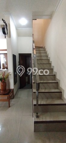 Jual Rumah Bagus Siap Huni LB 200m2 di Arcamanik, Bandung Jual Rumah Bagus Siap Huni LB 200m2 di Arcamanik, Bandung