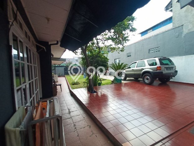 Jual Rumah Luas Megah Dengan View Cantik di Utan Kayu, Jakarta Timur Jual Rumah Luas Megah Dengan View Cantik di Utan Kayu, Jakarta Timur