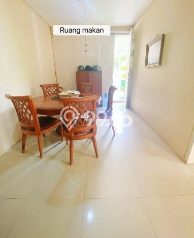 Sewa Rumah Strategis LT 141m2 / LB 169m2 di Jatiwaringin, Bekasi Sewa Rumah Strategis LT 141m2 / LB 169m2 di Jatiwaringin, Bekasi