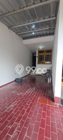 Dijual Rumah Mewah Elegan Dengan View Cantik di Pondok Bambu, Jakarta Timur Dijual Rumah Mewah Elegan Dengan View Cantik di Pondok Bambu, Jakarta Timur