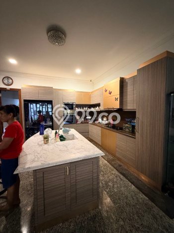 Rumah Eksklusif Dijual LT 304m2 di Mampang Prapatan, Jakarta Selatan Rumah Eksklusif Dijual LT 304m2 di Mampang Prapatan, Jakarta Selatan