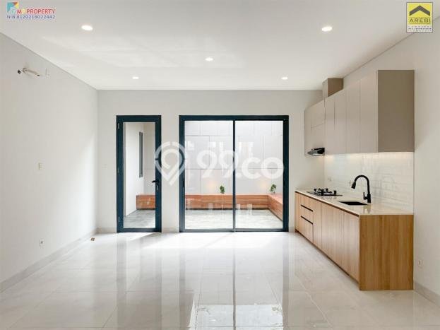 Rumah Luxury Modern Siap Huni di Legenda Wisata Jakarta Timur Rumah Luxury Modern Siap Huni di Legenda Wisata Jakarta Timur