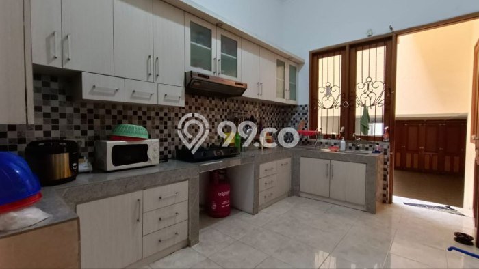 Rumah Luxury Modern Tanpa Renovasi di Jatiwaringin Bekasi Rumah Luxury Modern Tanpa Renovasi di Jatiwaringin Bekasi