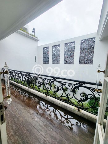 Rumah Mewah LB 700m2 Siap Pakai Desain Elegan di Cikunir, Bekasi Rumah Mewah LB 700m2 Siap Pakai Desain Elegan di Cikunir, Bekasi