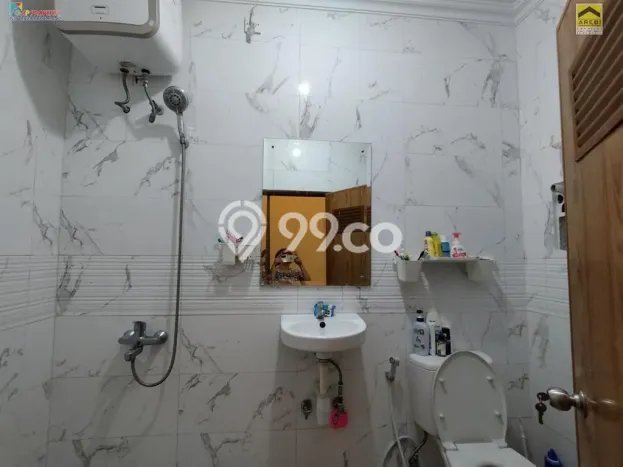 Dijual Cepat Rumah Bagus Siap Huni LB 200m2 di Cinere, Depok Dijual Cepat Rumah Bagus Siap Huni LB 200m2 di Cinere, Depok
