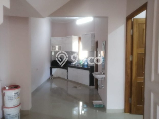 Dijual Hunian Rumah Terawat 4 Kamar di Jatiwaringin, Bekasi Dijual Hunian Rumah Terawat 4 Kamar di Jatiwaringin, Bekasi
