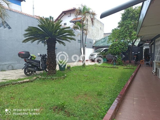 Jual Rumah Luas Megah Dengan View Cantik di Utan Kayu, Jakarta Timur Jual Rumah Luas Megah Dengan View Cantik di Utan Kayu, Jakarta Timur