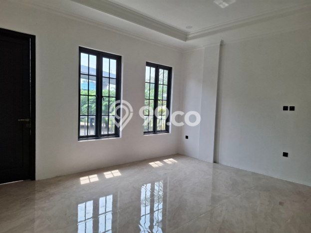 Rumah Elit LB 420m2 Siap Huni Desain Elegan di Taman Galaxy, Bekasi Rumah Elit LB 420m2 Siap Huni Desain Elegan di Taman Galaxy, Bekasi