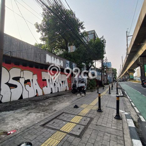 Tanah Dijual Lokasi Strategis di Jakarta Selatan dengan Luas 382m2 Tanah Dijual Lokasi Strategis di Jakarta Selatan dengan Luas 382m2