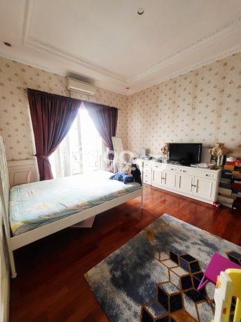 Rumah Mewah LB 700m2 Siap Pakai Desain Elegan di Cikunir, Bekasi Rumah Mewah LB 700m2 Siap Pakai Desain Elegan di Cikunir, Bekasi