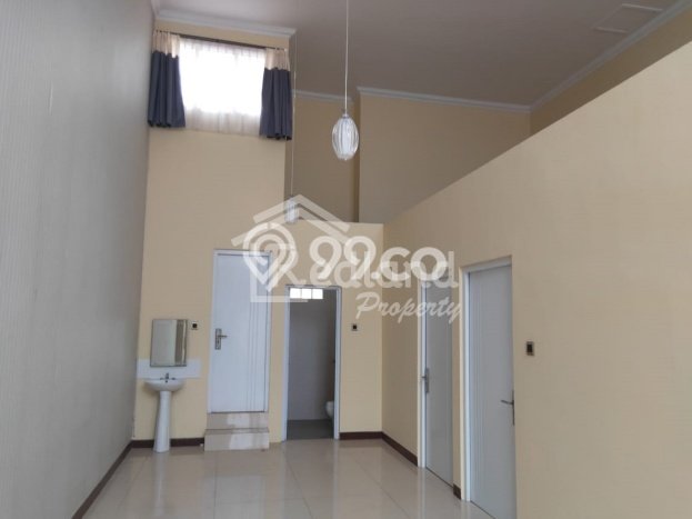 HARGA SPESIAL! Rumah kawasan Manyaran, Dekat Fasilitas, 1 KM, Luas 148m² LB 120m² HARGA SPESIAL! Rumah kawasan Manyaran, Dekat Fasilitas, 1 KM, Luas 148m² LB 120m²