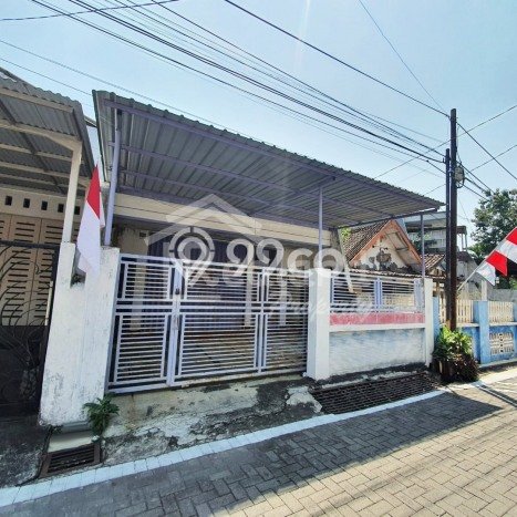 Rumah di Semarang Selatan, 2 KT, Dekat Universitas, LT 167m² LB 140m² Rumah di Semarang Selatan, 2 KT, Dekat Universitas, LT 167m² LB 140m²
