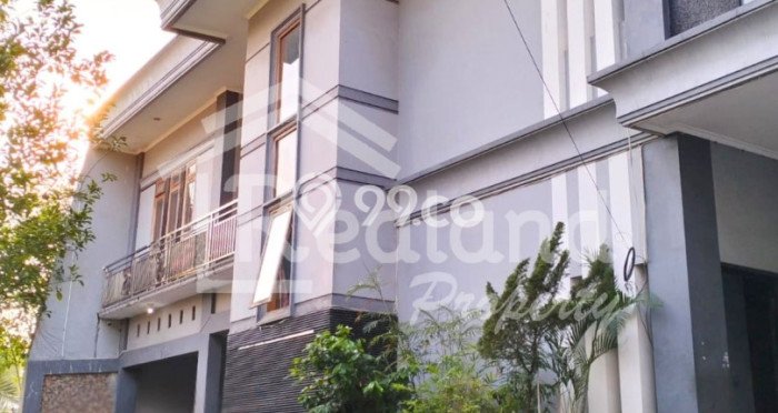 Rumah Kost untuk Dijual di Semarang Selatan dengan 16 KT, 5 KM, Luas 434m2 Rumah Kost untuk Dijual di Semarang Selatan dengan 16 KT, 5 KM, Luas 434m2