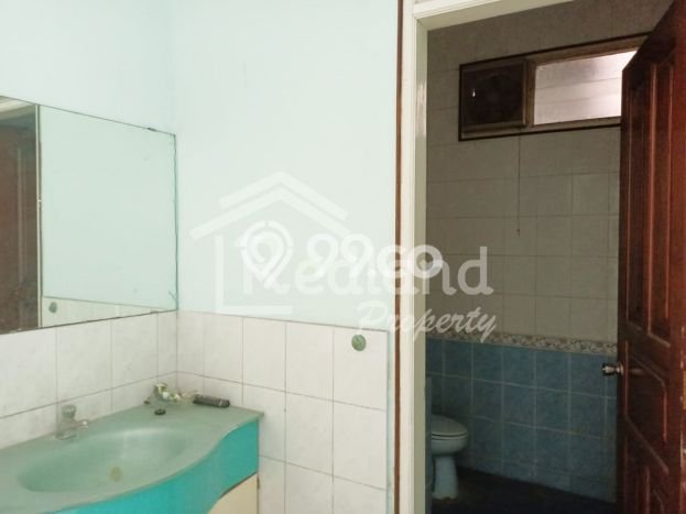Lokasi terbaik! Rumah siap pakai disewakan di Semarang Tengah LB 125m2 Lokasi terbaik! Rumah siap pakai disewakan di Semarang Tengah LB 125m2
