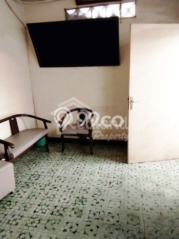 Jual Rumah Bagus Siap Huni LB 184m2 di Semarang Tengah, Semarang Jual Rumah Bagus Siap Huni LB 184m2 di Semarang Tengah, Semarang