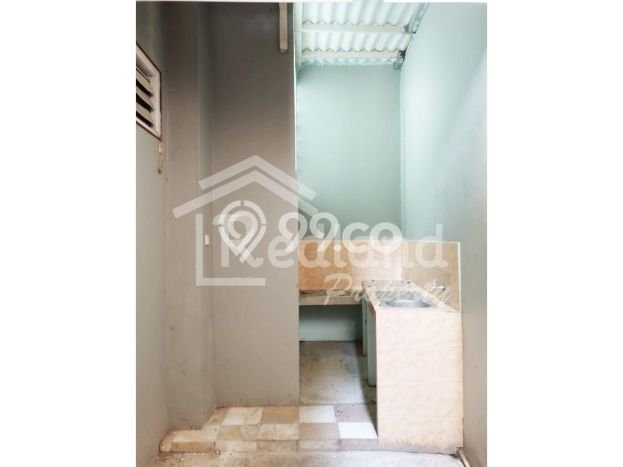 Lokasi terbaik! Rumah siap pakai disewakan di Semarang Tengah LB 125m2 Lokasi terbaik! Rumah siap pakai disewakan di Semarang Tengah LB 125m2