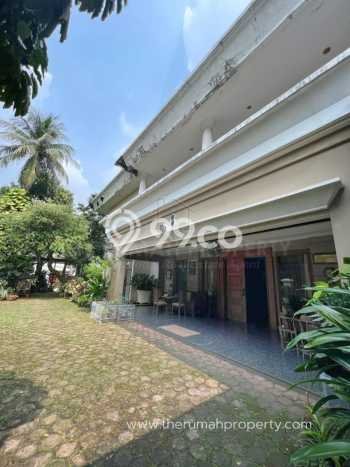 Rumah Elit Modern Siap Huni di Simprug Jakarta Selatan Rumah Elit Modern Siap Huni di Simprug Jakarta Selatan