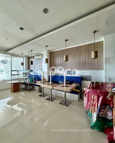 AREA KOMERSIAL! Hotel Kawasan Kebayoran Lama, Luas 1000m2m², Jalan Raya AREA KOMERSIAL! Hotel Kawasan Kebayoran Lama, Luas 1000m2m², Jalan Raya