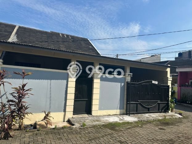 For Sale Rumah 2 Kamar Lokasi Strategis Nyaman dan Strategis di Curug For Sale Rumah 2 Kamar Lokasi Strategis Nyaman dan Strategis di Curug