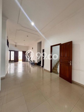 Jarang Ada! Rumah Kontrakan 6 Kamar Nyaman Siap Huni Pakuwon City Jarang Ada! Rumah Kontrakan 6 Kamar Nyaman Siap Huni Pakuwon City