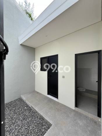 PROMO SPESIAL! Rumah Ready Stock lokasi Sukolilo, Surabaya, Luas 102m2m² LB 125m2m² PROMO SPESIAL! Rumah Ready Stock lokasi Sukolilo, Surabaya, Luas 102m2m² LB 125m2m²