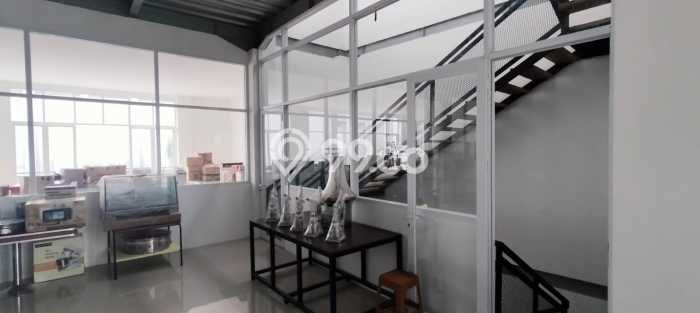 Unit Komersial Dijual di Bandung LT 846m2 & LB 1500m2 Unit Komersial Dijual di Bandung LT 846m2 & LB 1500m2