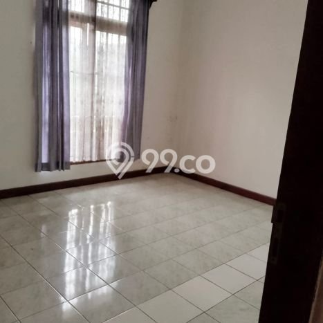 Sewa Rumah Harga Terjangkau di Setra Duta Bandung Punya 6 Kamar Tidur Sewa Rumah Harga Terjangkau di Setra Duta Bandung Punya 6 Kamar Tidur