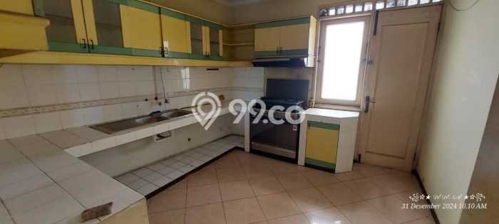 Disewakan! Rumah 3 Kamar Tidur &
4 Kamar Mandi di Setra Indah, Bandung Disewakan! Rumah 3 Kamar Tidur &
4 Kamar Mandi di Setra Indah, Bandung