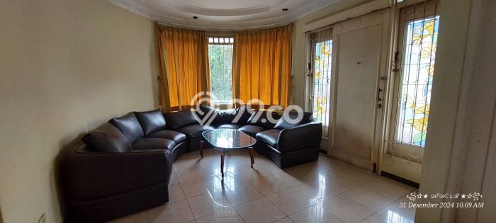 Disewakan! Rumah 3 Kamar Tidur &
4 Kamar Mandi di Setra Indah, Bandung Disewakan! Rumah 3 Kamar Tidur &
4 Kamar Mandi di Setra Indah, Bandung