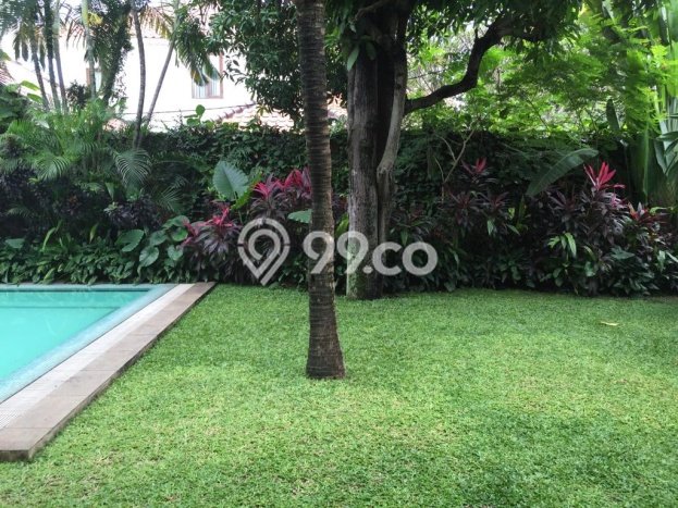 Rumah kawasan Kemang, Dekat Mall, LT 812m² Rumah kawasan Kemang, Dekat Mall, LT 812m²