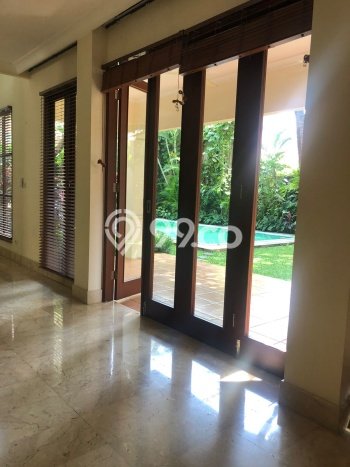 Rumah kawasan Kemang, Dekat Mall, LT 812m² Rumah kawasan Kemang, Dekat Mall, LT 812m²