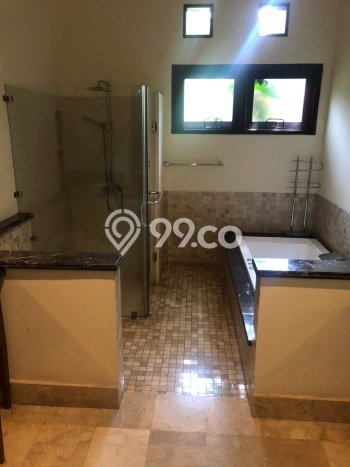 Rumah kawasan Kemang, Dekat Mall, LT 812m² Rumah kawasan Kemang, Dekat Mall, LT 812m²