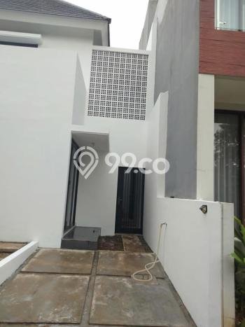 Rumah Strategis di Pondok Labu, 3 KM, Lingkungan Nyaman, LT 125m² LB 150m² Rumah Strategis di Pondok Labu, 3 KM, Lingkungan Nyaman, LT 125m² LB 150m²
