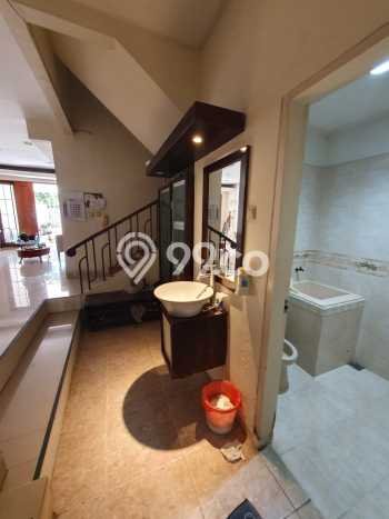 BEST OFFER! Rumah Nyaman area Kelapa Gading, Luas 120m² LB 200m² BEST OFFER! Rumah Nyaman area Kelapa Gading, Luas 120m² LB 200m²