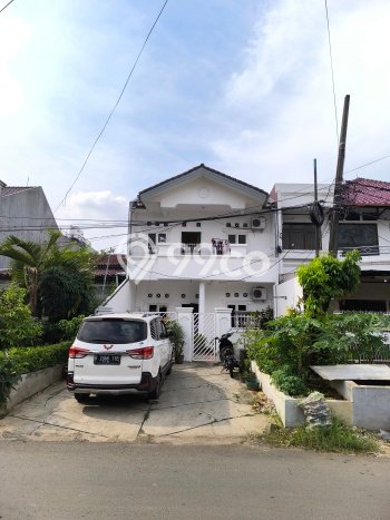 Rumah Mewah LB 160m2 Siap Pakai Desain Elegan di Pondok Bambu, Jakarta Timur Rumah Mewah LB 160m2 Siap Pakai Desain Elegan di Pondok Bambu, Jakarta Timur