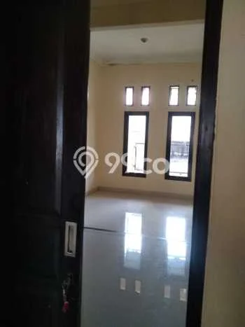 Disewakan! Rumah 4 Kamar Tidur &
2 Kamar Mandi di Buah Batu, Bandung Disewakan! Rumah 4 Kamar Tidur &
2 Kamar Mandi di Buah Batu, Bandung