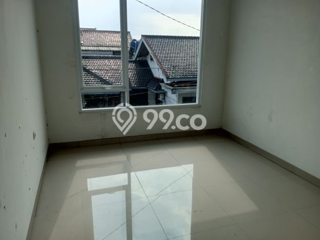 Rumah Luas Asri 4 KT Siap Pakai di Buah Batu Bandung Rumah Luas Asri 4 KT Siap Pakai di Buah Batu Bandung