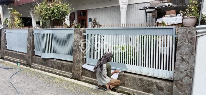 Dijual Rumah Strategis Bagus Punya 8 KT di Arcamanik Bandung SHM Dijual Rumah Strategis Bagus Punya 8 KT di Arcamanik Bandung SHM