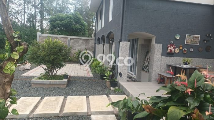 Rumah Elit Modern Siap Huni di Setiabudi Bandung Rumah Elit Modern Siap Huni di Setiabudi Bandung