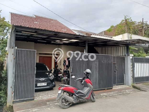 Jual Rumah Modern 4 KT di Soekarno Hatta, Bandung Jual Rumah Modern 4 KT di Soekarno Hatta, Bandung
