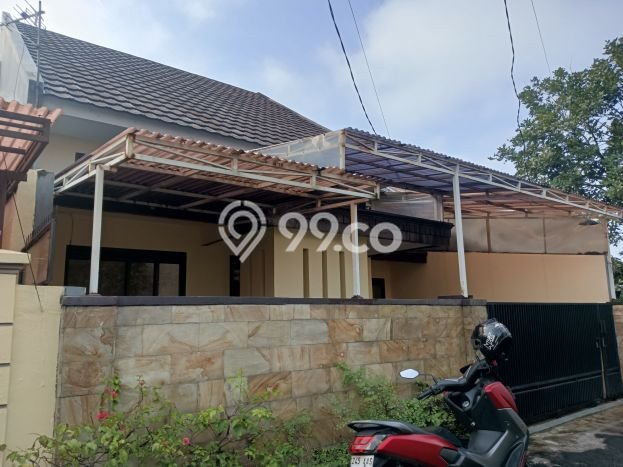 Rumah Luas Asri 3 KT Siap Pakai di Buah Batu Bandung Rumah Luas Asri 3 KT Siap Pakai di Buah Batu Bandung