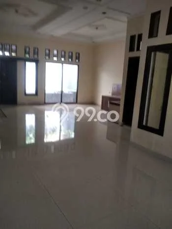 Disewakan! Rumah 4 Kamar Tidur &
2 Kamar Mandi di Buah Batu, Bandung Disewakan! Rumah 4 Kamar Tidur &
2 Kamar Mandi di Buah Batu, Bandung