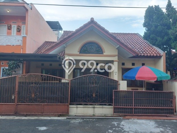 RARE UNIT! Rumah kawasan Buah Batu, 3 KM, Pemandangan Indah, Luas 110m² Bangunan 100m² RARE UNIT! Rumah kawasan Buah Batu, 3 KM, Pemandangan Indah, Luas 110m² Bangunan 100m²