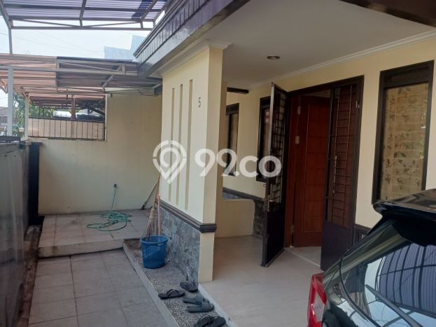 Rumah Luas Asri 3 KT Siap Pakai di Buah Batu Bandung Rumah Luas Asri 3 KT Siap Pakai di Buah Batu Bandung