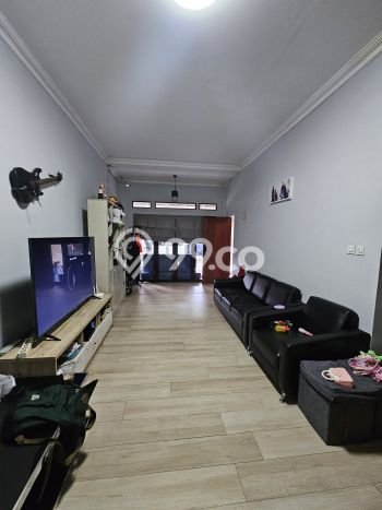 Dijual Rumah 5 Kamar Lokasi Ideal Bagus dan Strategis di Cibiru Dijual Rumah 5 Kamar Lokasi Ideal Bagus dan Strategis di Cibiru