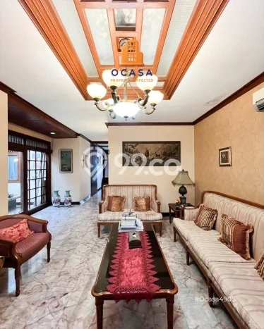 Ready to Use! Premium House LT 401m2 Desain Elegan di Senopati Ready to Use! Premium House LT 401m2 Desain Elegan di Senopati