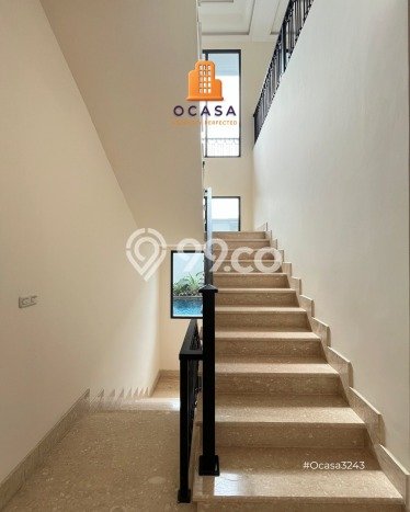 For Sale! Premium House LT 250m2 Desain Elegan di Cipete For Sale! Premium House LT 250m2 Desain Elegan di Cipete