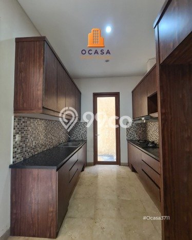Ready to Use! Premium House LT 260m2 Desain Elegan di Kemang Ready to Use! Premium House LT 260m2 Desain Elegan di Kemang