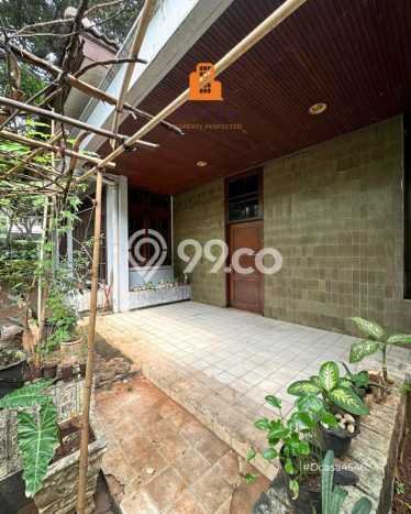 Siap Huni Rumah Mewah 5 Kamar di Kebayoran Baru Dekat ke Mana Pun Siap Huni Rumah Mewah 5 Kamar di Kebayoran Baru Dekat ke Mana Pun